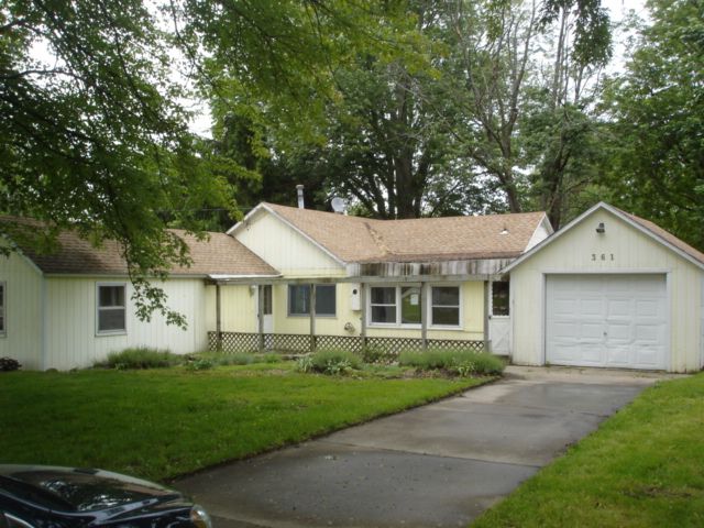 361 N Franklin St, Zeeland, MI 49464