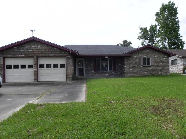 1817 West Kirby Ave, Orange, TX 77632