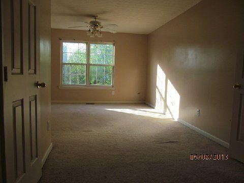 10711 Bayport Rd, Louisville, KY 40299