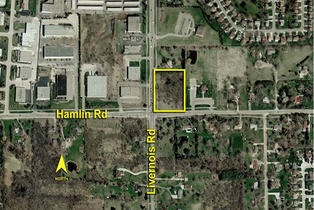 Hamlin Road, Rochester, MI 48307