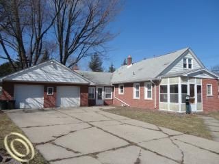 28225 Grobbel Ave, Warren, MI 48092