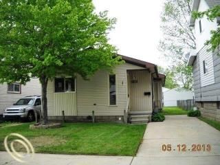 11265 Essex Ave, Warren, MI 48089