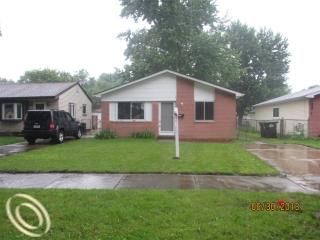 11740 Pine St, Taylor, MI 48180