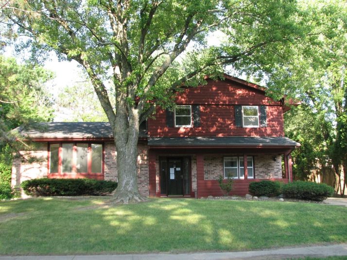 3917 76th St, Urbandale, IA 50322