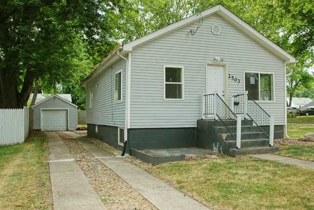 2503 61st St, Urbandale, IA 50322