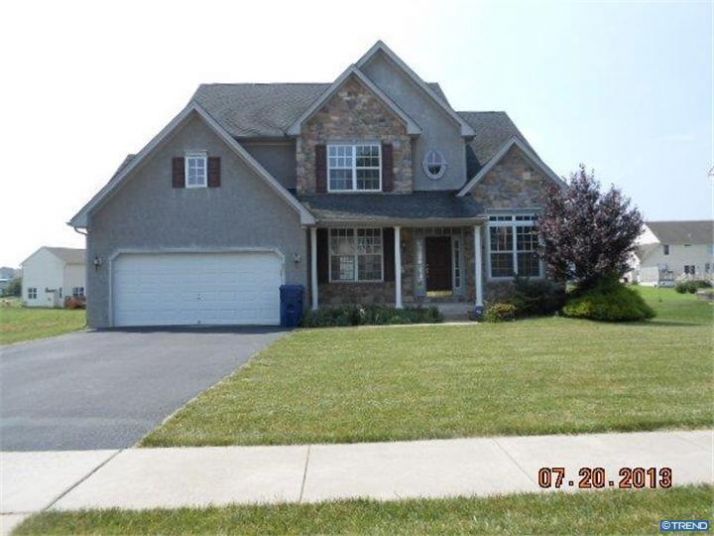 631 Proctor Ln, Coatesville, PA 19320