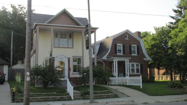 1608 Wauwatosa Ave, Milwaukee, WI 53213