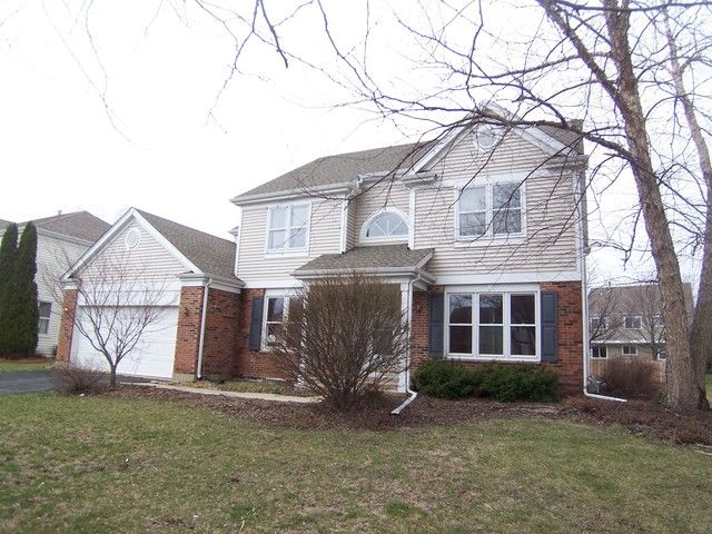 244 Coyote Trl, Cary, IL 60013