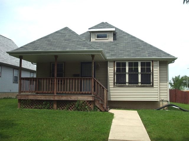 2702 W Glendale Ave, Milwaukee, WI 53209