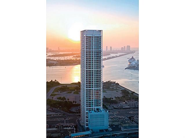 1040 BISCAYNE BLVD BL # 1402, Miami, FL 33132