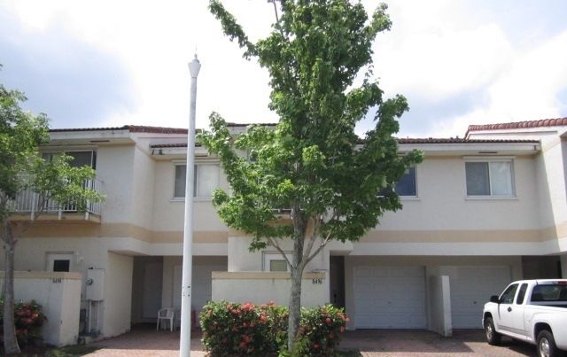 8496 Lagos De Campo Blvd, Fort Lauderdale, FL 33321