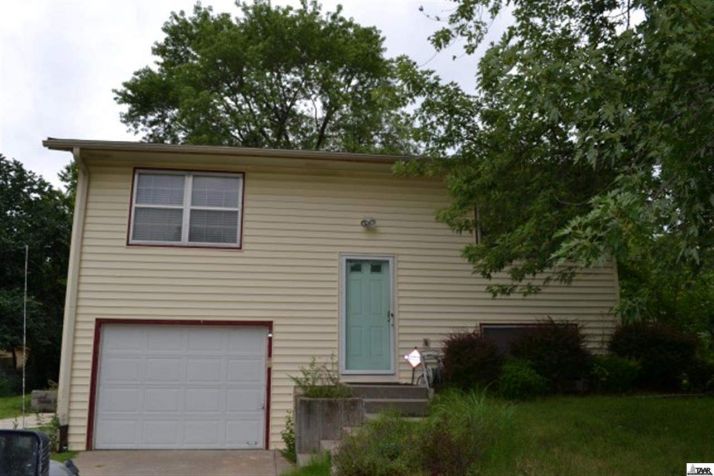 3632 Sw Cambridge Ter, Topeka, KS 66610