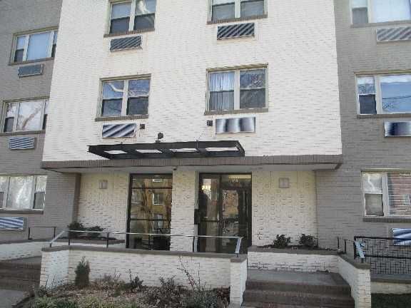 738 Longfellow St Nw Apt 301, Washington, DC 20011