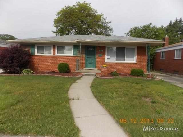 24921 Teppert Ave, Eastpointe, MI 48021