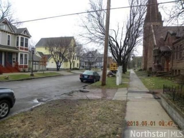 221 Mackubin St Apt 2, Saint Paul, MN 55102