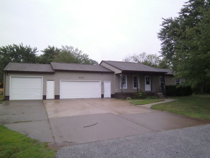 5512 Island Rd, Muscatine, IA 52761