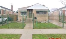 2942 N Kenosha Chicago, IL 60641