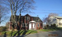 29329 Waterford St Gardner, MA 01440