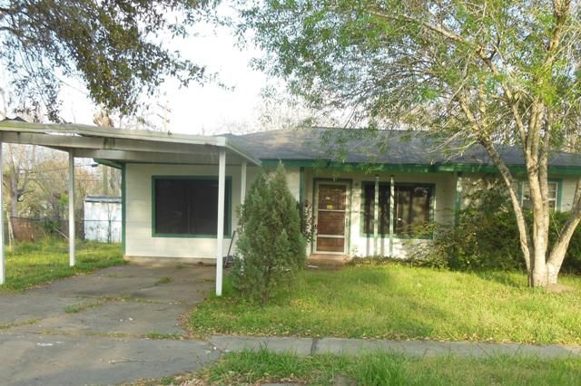 1601 Firwood Dr, Pasadena, TX 77502