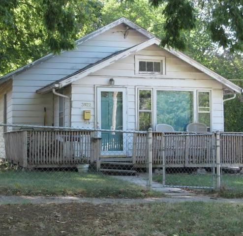 3922 13th St, Des Moines, IA 50313