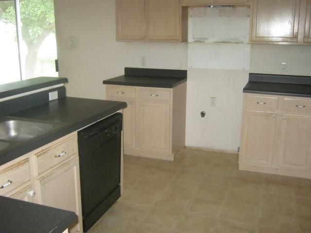 8080 High Meadows Ln, Kyle, TX 78640
