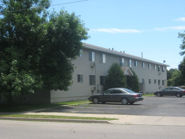 425 6th Ave., Menominee, MI 49858