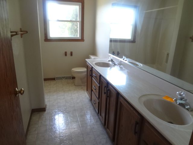 2447 5 1 2 Mile Rd, Racine, WI 53402