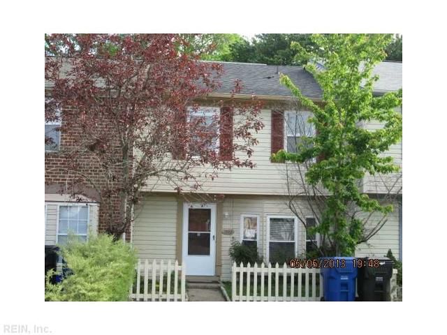 1002 Scarborough Ct, Virginia Beach, VA 23453
