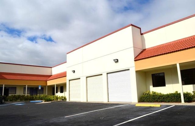 5624 56th Commerce Park Blvd, Tampa, FL 33610