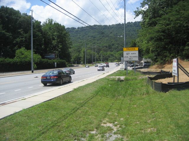 914 Signal Mountain Rd, Chattanooga, TN 37405