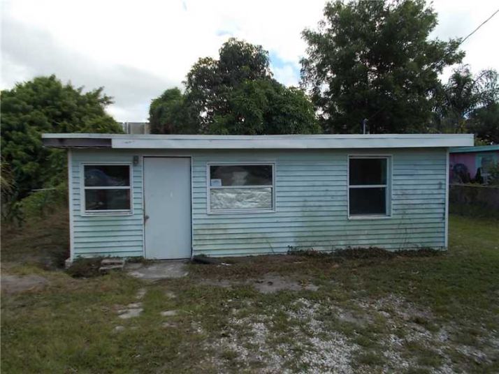 2006 42nd Pl, Vero Beach, FL 32967
