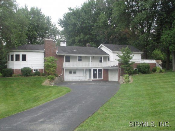 22 Huntwood Rd, Belleville, IL 62226