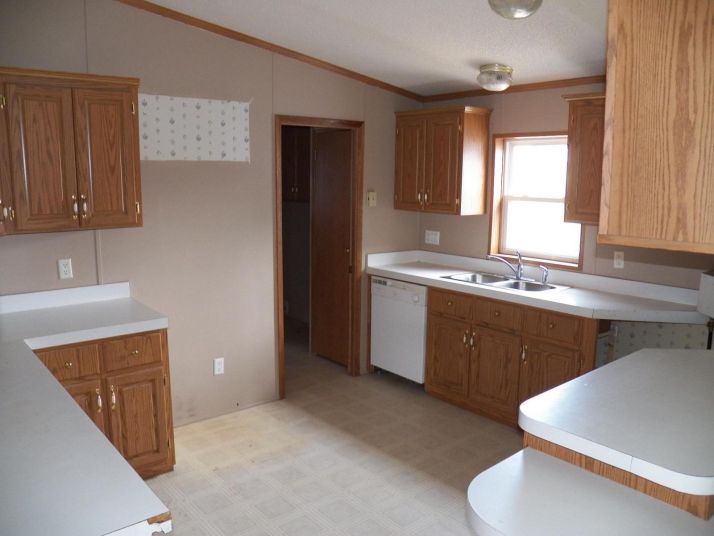 206 W Elder St, Montrose, SD 57048