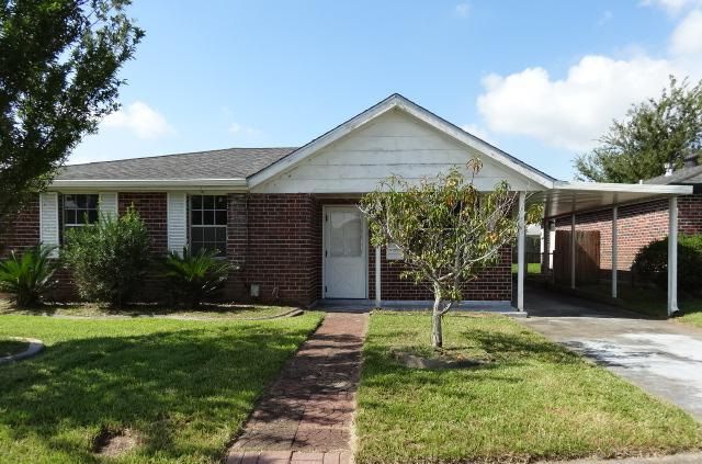 165 Winnona Dr, Westwego, LA 70094