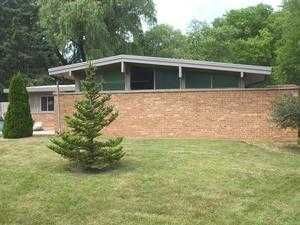 5050 Valley Trl, Racine, WI 53402