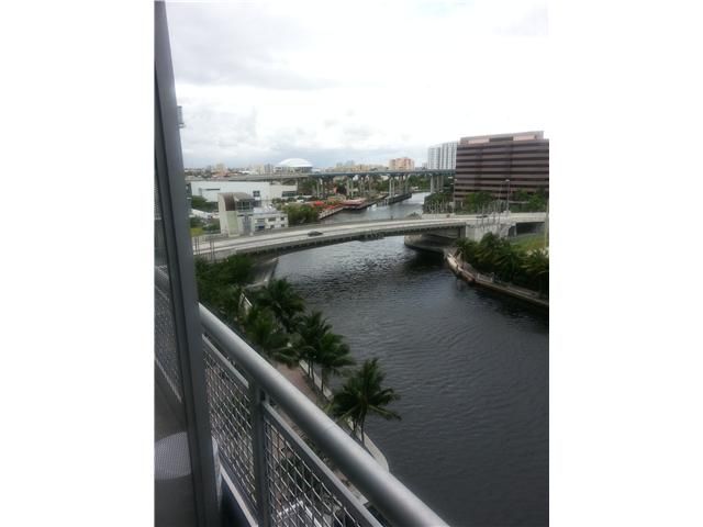 690 SW 1 CT # 1017, Miami, FL 33130