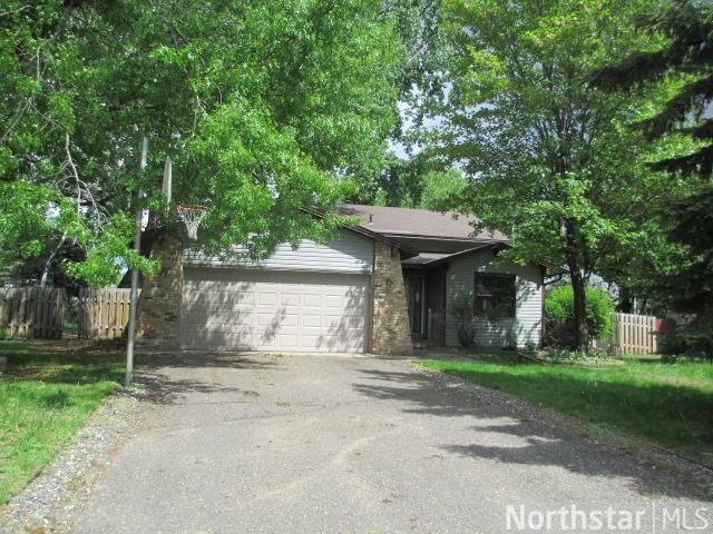 7827 Bona Rd, Saint Paul, MN 55112