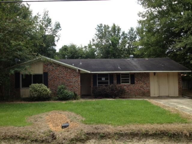 826 Henderson Ave, Bogalusa, LA 70427
