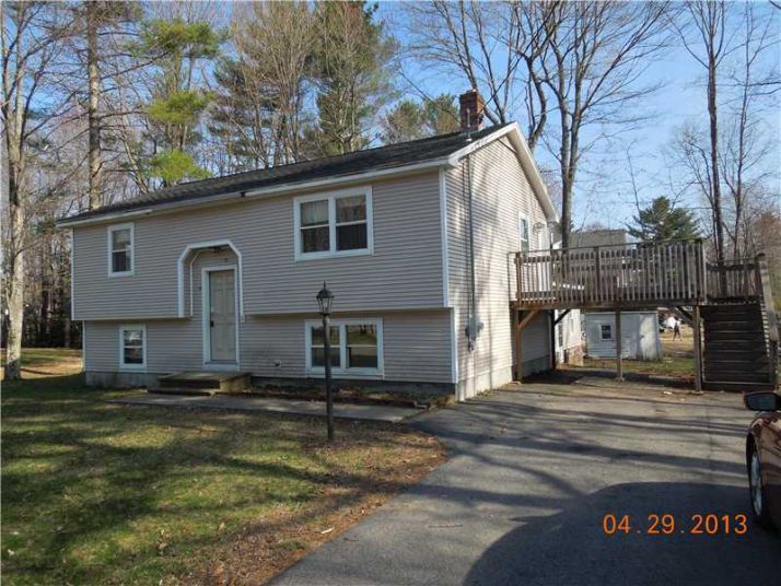 19 Pierce Ave, Sanford, ME 04073