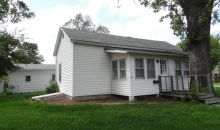 703 E 4 1 2 St S Newton, IA 50208