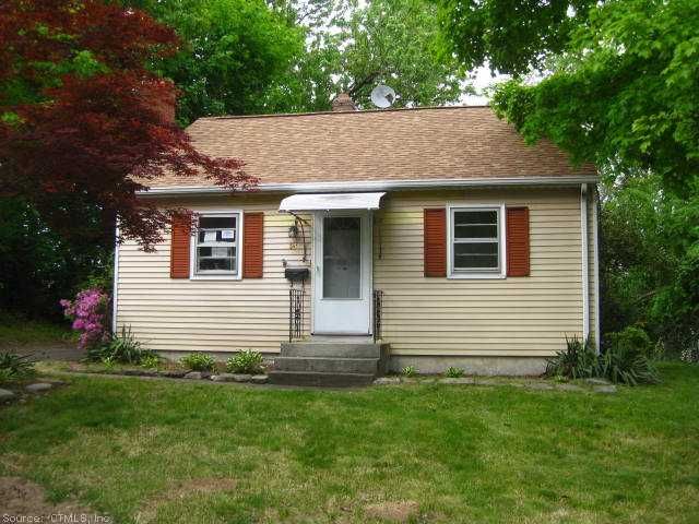 95 Deepwood Dr, Manchester, CT 06040