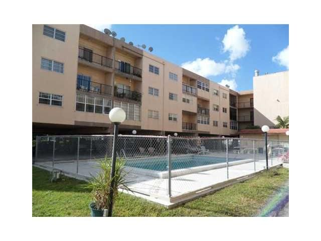 6125 W 20 AV # 312, Hialeah, FL 33012