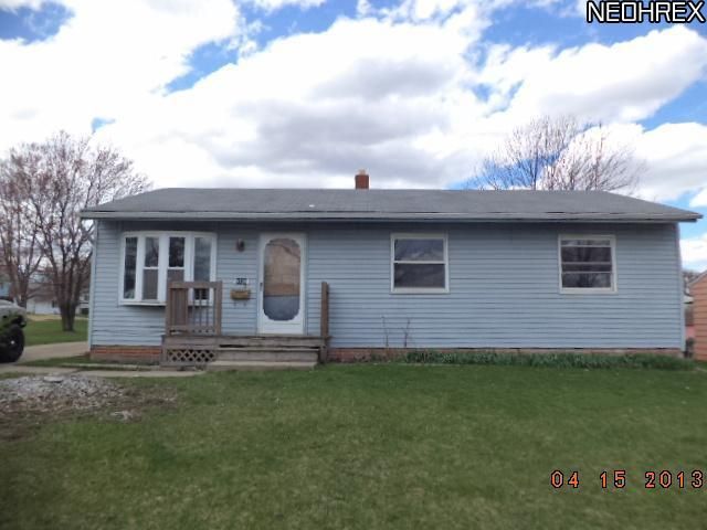 6730 Tamarind Dr, Bedford, OH 44146