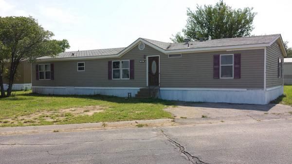 1707 E. Blanchard #162, Hutchinson, KS 67501