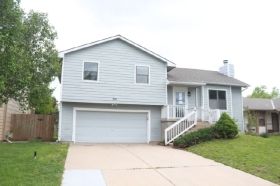 251 W Teal Dr, Derby, KS 67037