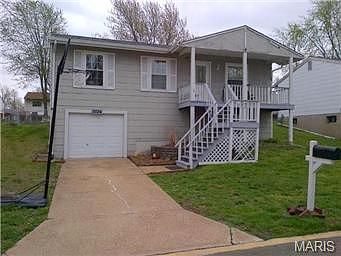 Wellesley Dr, High Ridge, MO 63049