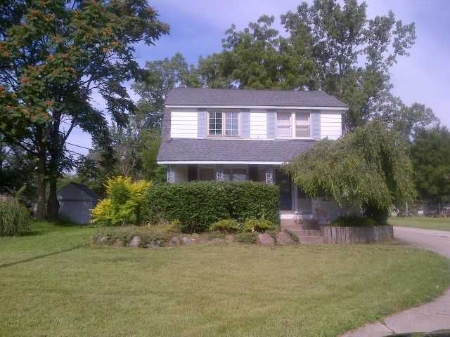 20845 Tuck Rd, Farmington, MI 48336