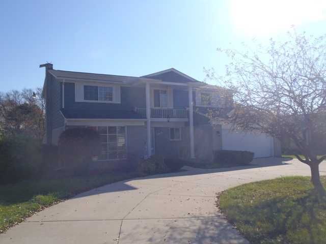 22300 Hallcroft Ln, Southfield, MI 48034