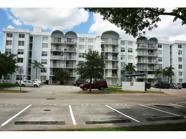 494 NW 165 ST # C-608, Miami, FL 33169