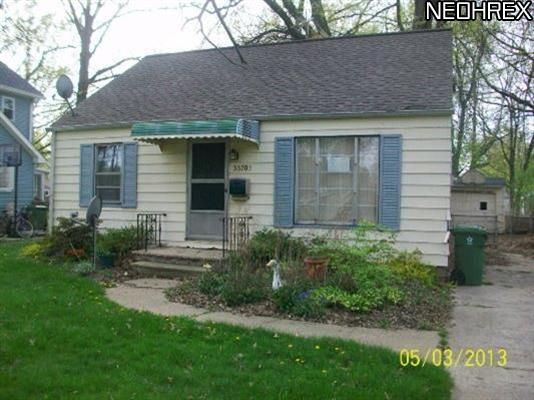 33703 Kenilworth Rd, Eastlake, OH 44095
